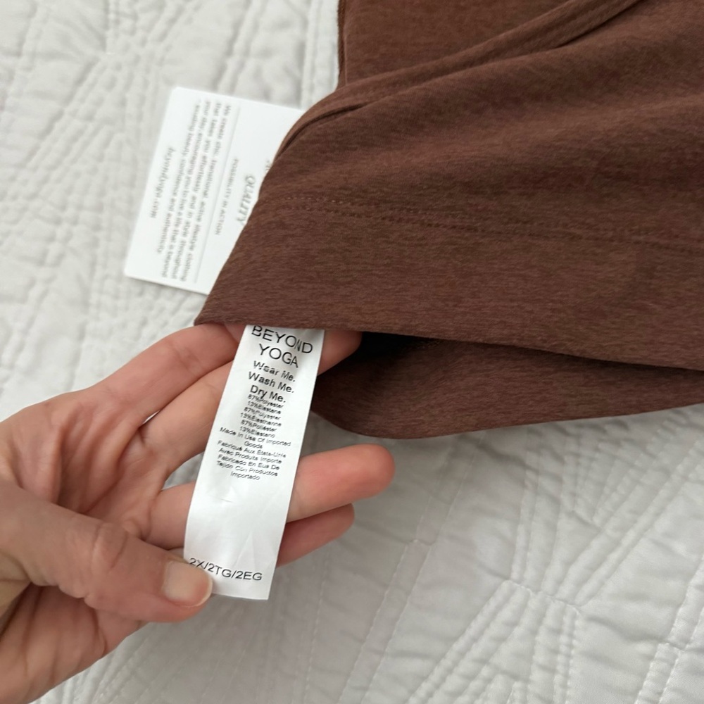 Beyond Yoga Chocolate Brown Racerback Sports Bra - Picture 5 of 5